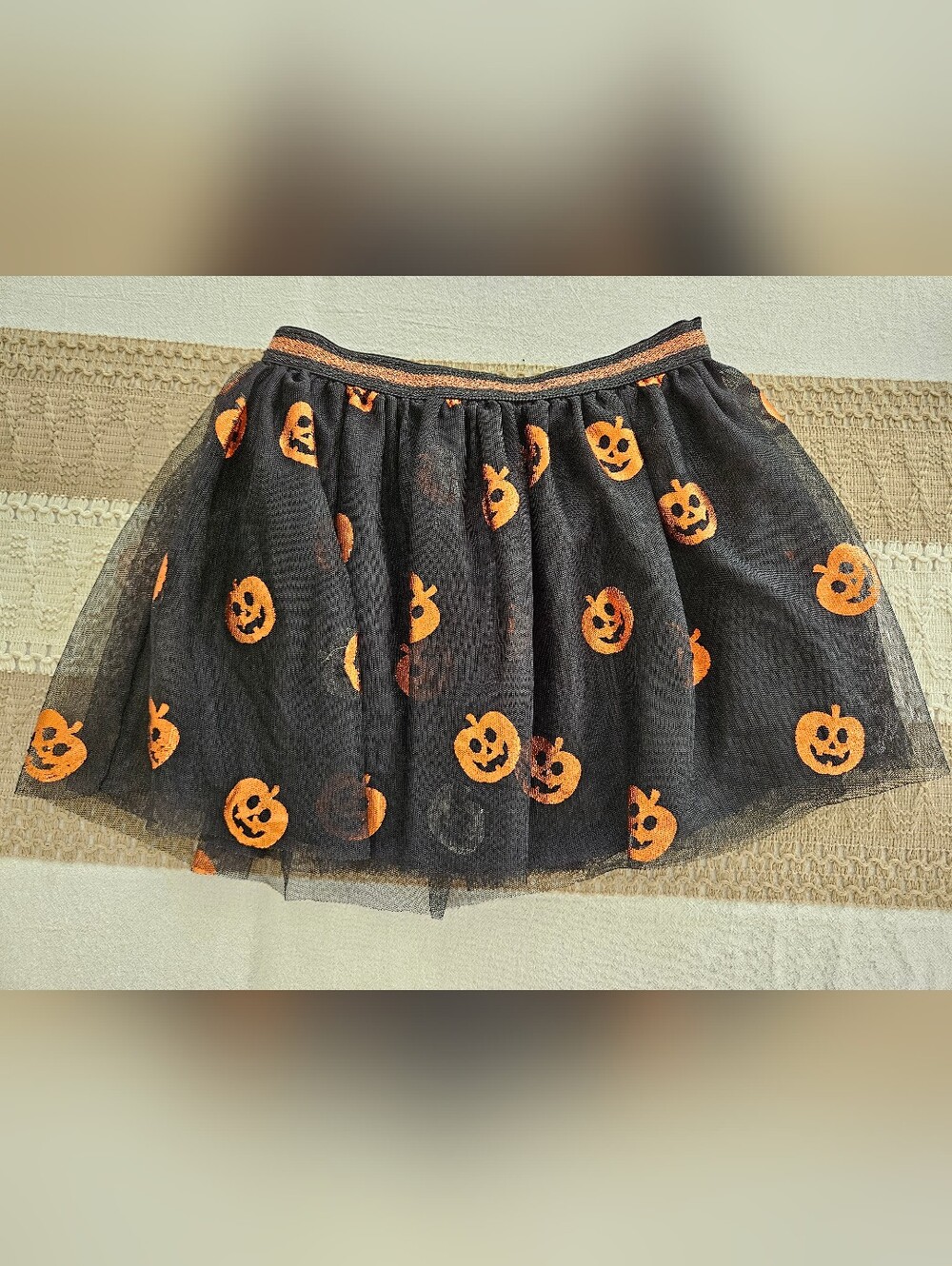 Celebrate Halloween Black Tulle Skirt with Orange Metallic Pumpkins Size 6-6X - Picture 2 of 4